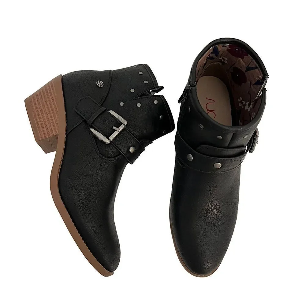 Sugar Black Side Zip Ankle Booties size 7